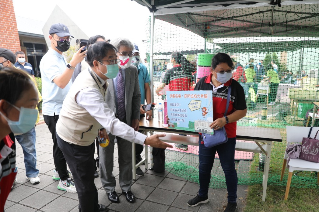 111年世界廁所日推廣優質如廁文化。